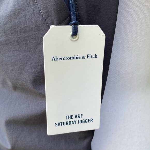 Abercrombie & Fitch Saturday Joggers - Picture 8 of 9